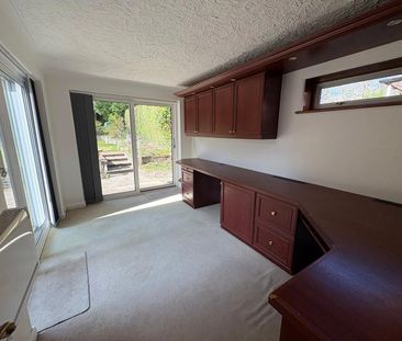 Highbury Crescent, Camberley, Surrey, GU15 - Photo 1