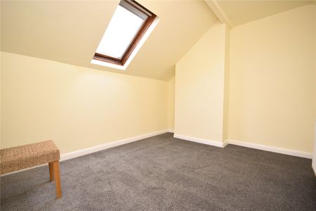 20, Cross Flatts Drive, Leeds, West Yorkshire, LS11 7HY - Photo 2