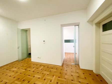 Wundervoller Altbau mit Raumhöhe und Struktur – 6 Zimmer in bester Lage bei Karlskirche & Belvedere | 1040 Wien - Photo 3