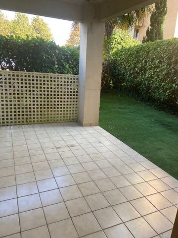 Location Appartement 1 pièce 33m² - Photo 3