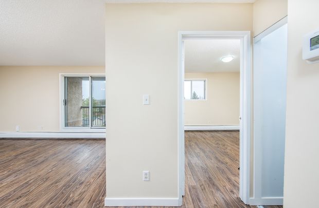 Westview Manor - Photo 1