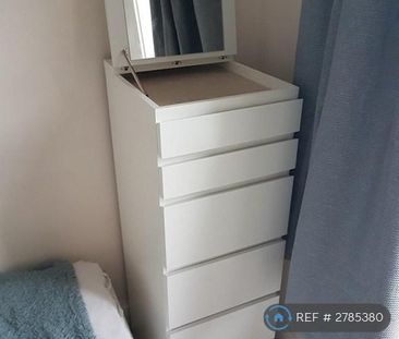 4 bedroom terraced house to rent - Photo 6