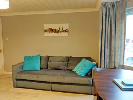 2 Bed Flat, Duff Road, EH11 - Photo 2