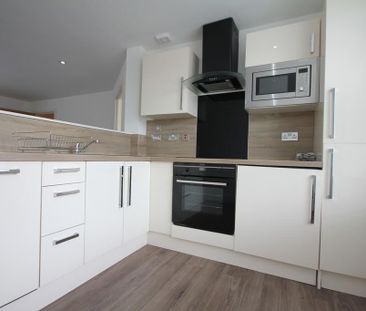 2 bedroom apartment to rent - Photo 6