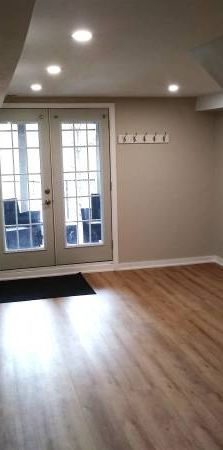 One bedroom basement apartment - Photo 1