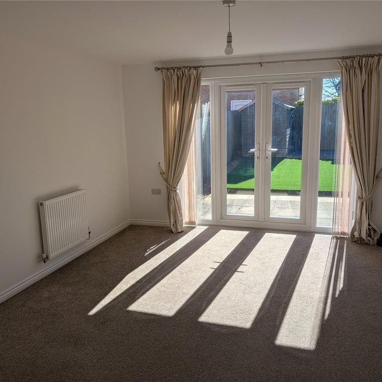 3 bedroom end of terrace house to rent - Photo 1