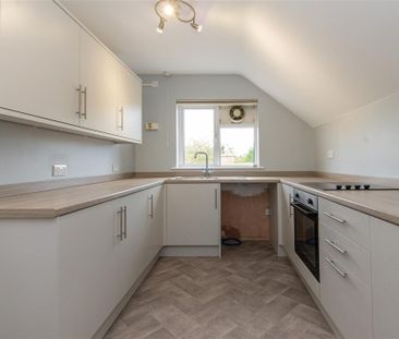 2 bed House To Let - Photo 4