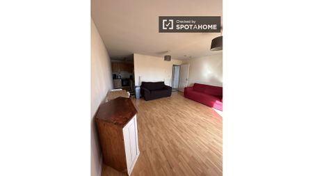 Bed for rent in 2-bedroom apartment in Dublin - Photo 4