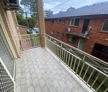 “2 Bedroom Unit in Liverpool” - Photo 2