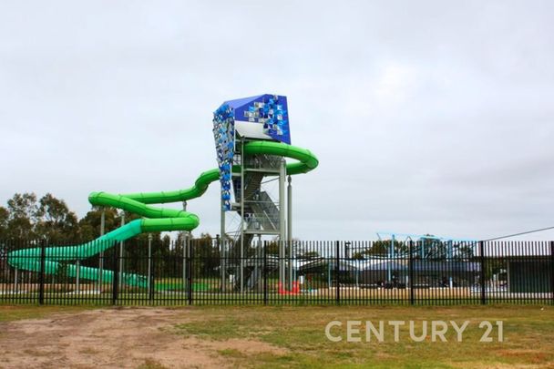 Modern Townhouse Living - Photo 1