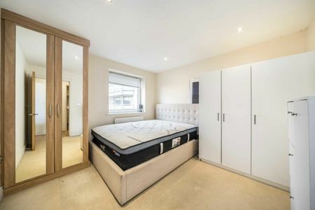 Wards Wharf Approach, E16, London - Photo 3