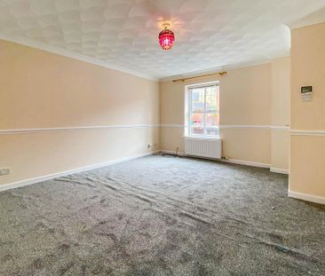 3 bedroom terraced house to rent - Photo 4