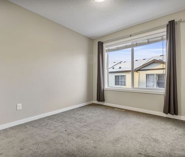 149 Copperpond Landing, Calgary - Photo 2