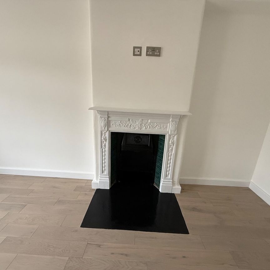 4 Bed Semi-Detached House, Halliwick Road, N10 - Photo 1