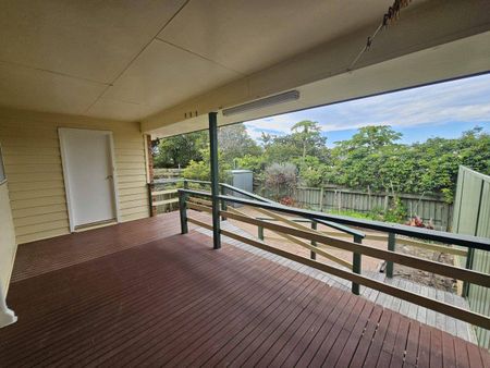 NEAT & TIDY DUPLEX WITH SMALL YARD - Photo 5