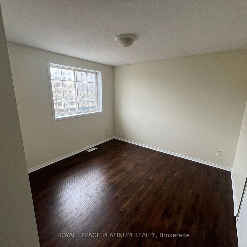 Condo Townhouse For Lease | X8138958 - Photo 1