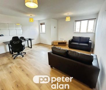 2 bedroom apartment to rent - Photo 2