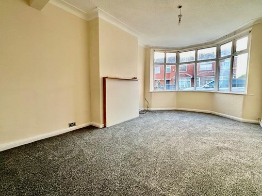 3 bedroom House To Let Total Size: 1012 SQ FT - Photo 1