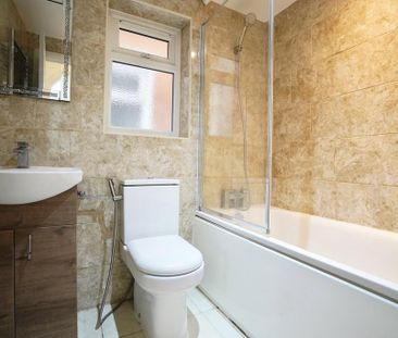 3 bedroom ground floor flat to rent - Photo 1