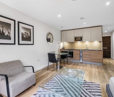 Studio Flat, Claremont House, NW9 - Photo 2