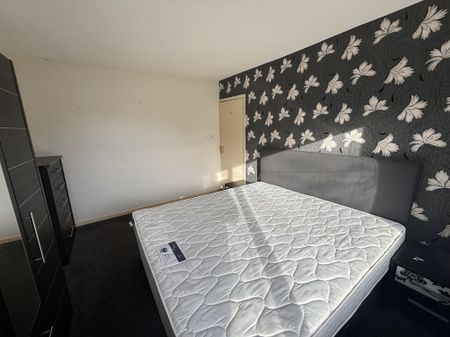 Lamb Hill Close, Sheffield - Photo 3