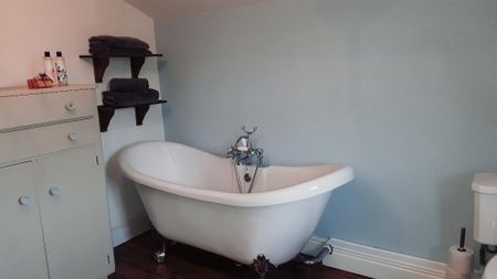 2 Bed Terraced House, Parish Lane, SE20 - Photo 2