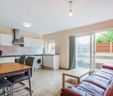 4 bedroom maisonette to rent - Photo 1