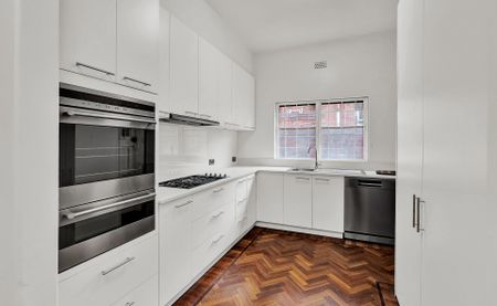Designer Mansion Style Apartment close to Botanic Gardens - Photo 5