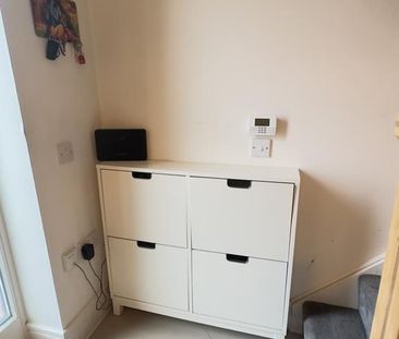 2 bedroom terraced house to rent - Photo 2