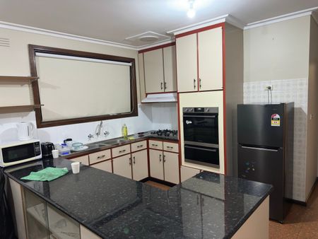 Campbellfield - Photo 2