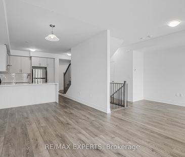 For Lease - 74 Paisley Drive, Bradford West Gwillimbury, Ontario - Photo 3