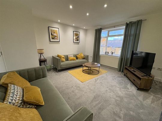 2 bedroom maisonette to rent - Photo 1