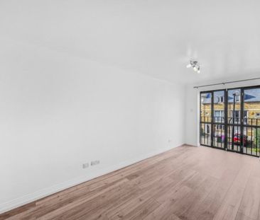 2 Bed Flat, Brunel House, E14 - Photo 4