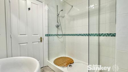 3 bedroom semi-detached house to rent - Photo 3