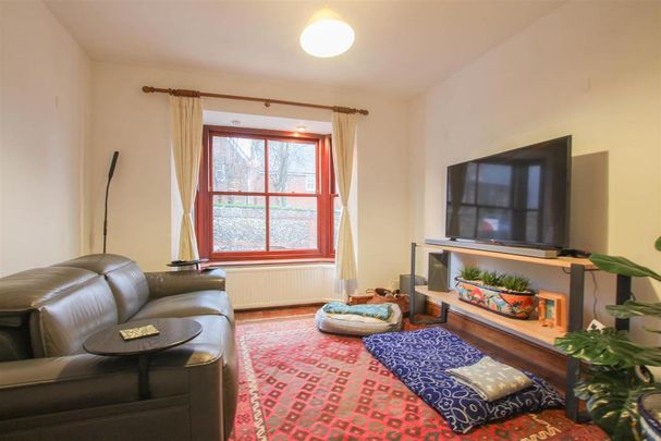 3 bedroom semi-detached house to rent - Photo 1