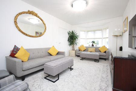 Rosehall Gardens, Glasgow, G71 - Photo 2