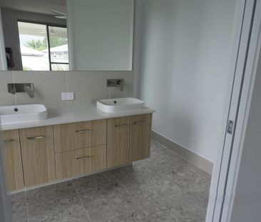 Executive Style Living in Sought After Tallowood Ridge - Photo 2