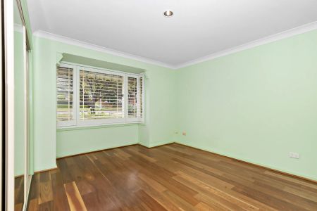 4 Bedroom Home - Photo 4