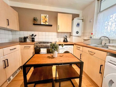 Room in a Shared Flat, Bunbury House, SE15 - Photo 3