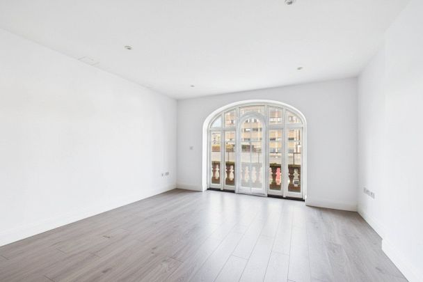 2 bedroom Flat in High Street, Maidenhead - Photo 1