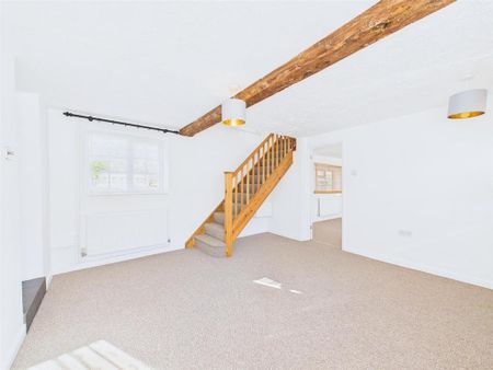 2 bedroom end of terrace house to rent - Photo 3