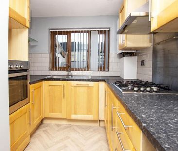 2 bedroom end of terrace house to rent - Photo 6