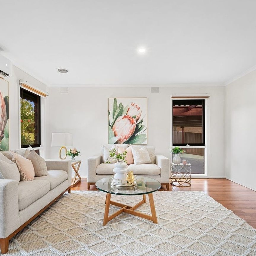 Charming 3-Bedroom Home for Rent – 47 Matthew Flinders Avenue, Endeavour Hills - Photo 1