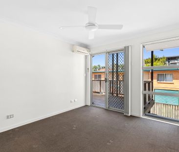 4/551 Oxley Road, Sherwood QLD 4075 - House For Rent | Domain - Photo 3