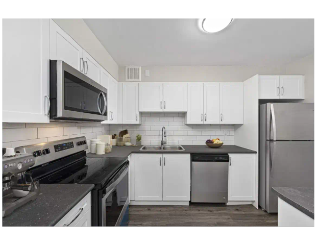 2240 Weston Rd. — Studio - Photo 1