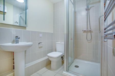 2 bedroom retirement property to rent - Photo 5