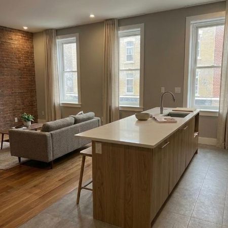 🔑NOUVEAU - POUR 1ER JUILLET- 3 1/2 NEUF Secteur St-Sauveur - Photo 3