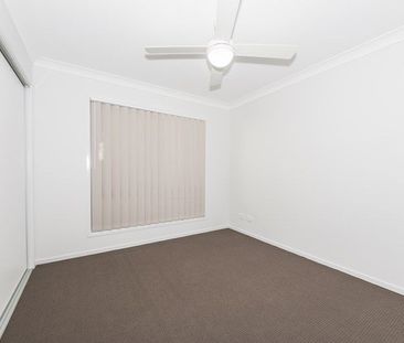 Modern 1-Bedroom Home with Spacious Private Yard - Photo 4