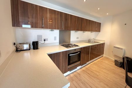 Nankeville Court, Woking, Surrey, GU22 - Photo 5