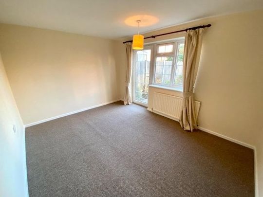 Fenimore Court, Nottingham, NG12 - Photo 1